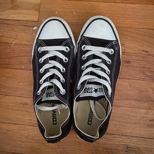 Never worn converse Chuck Taylor’s